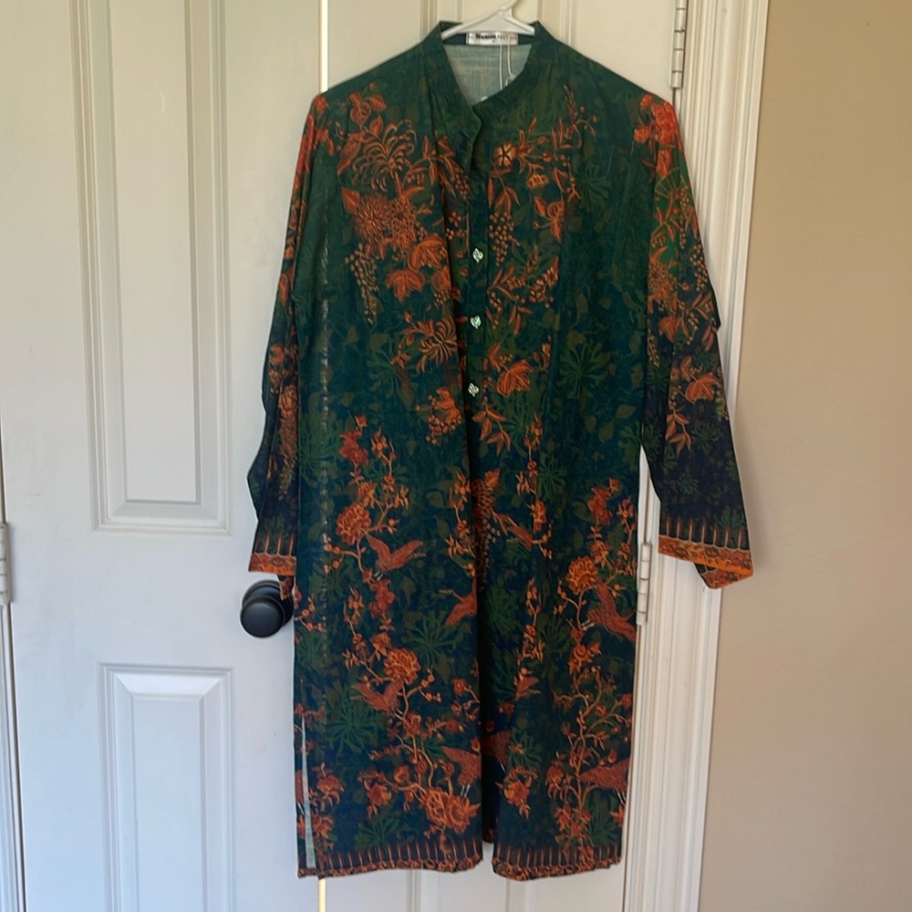 NWT Pakistani Indian printed kurta in beautiful emerald green color. Medium size